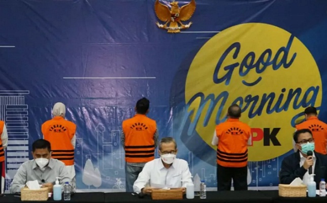 Dari kiri-kanan, Deputi Penindakan dan Eksekusi KPK Karyoto, Wakil Ketua KPK Alexander Marwata,